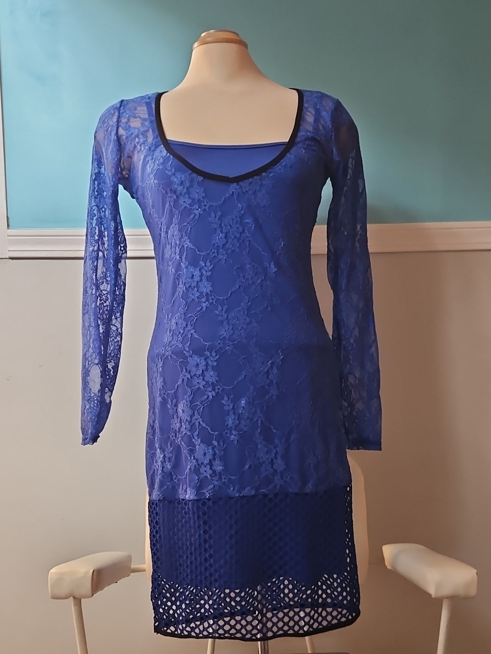 Blue Lace Long-Sleeve Sheath Dress One Size Fits Most